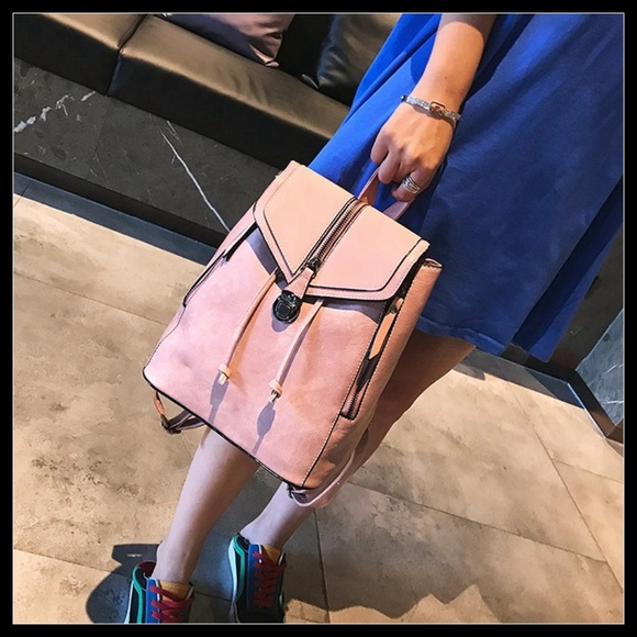 NEW CAMBRIDGE Bucket Backpack - Picture 5 of 8